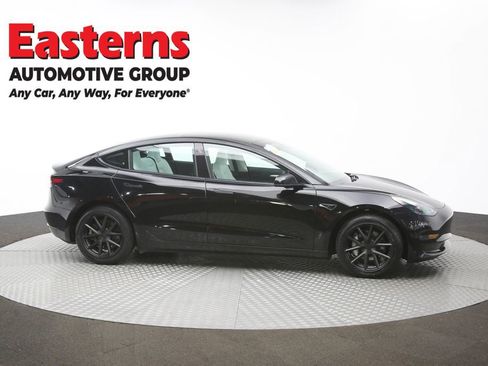 Used 2023 Tesla Model 3 Standard Range image 40