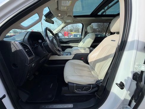 Used 2018 Ford Expedition Platinum image 19