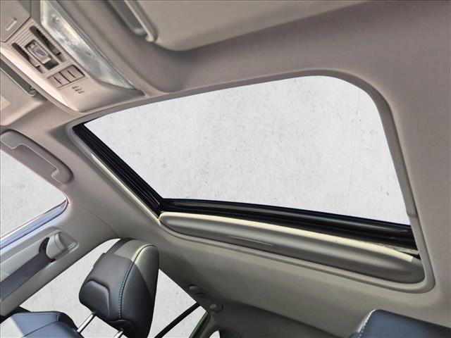 Used 2022 Toyota RAV4 XLE Premium AWD/4WD image 12