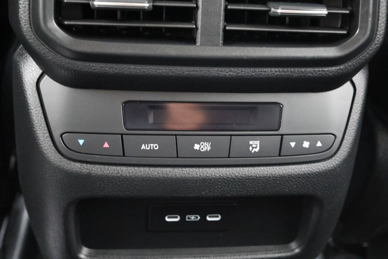 Used 2025 Honda Pilot Touring image 22