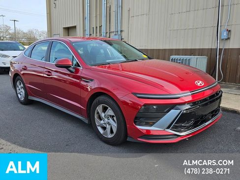 Certified 2025 Hyundai Sonata SE image 3