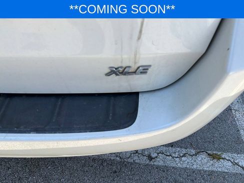 Used 2018 Toyota Sienna XLE w/ Carpet Mat Package FWD image 6