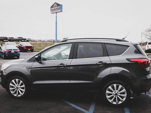 Used 2019 Ford Escape SEL image 22