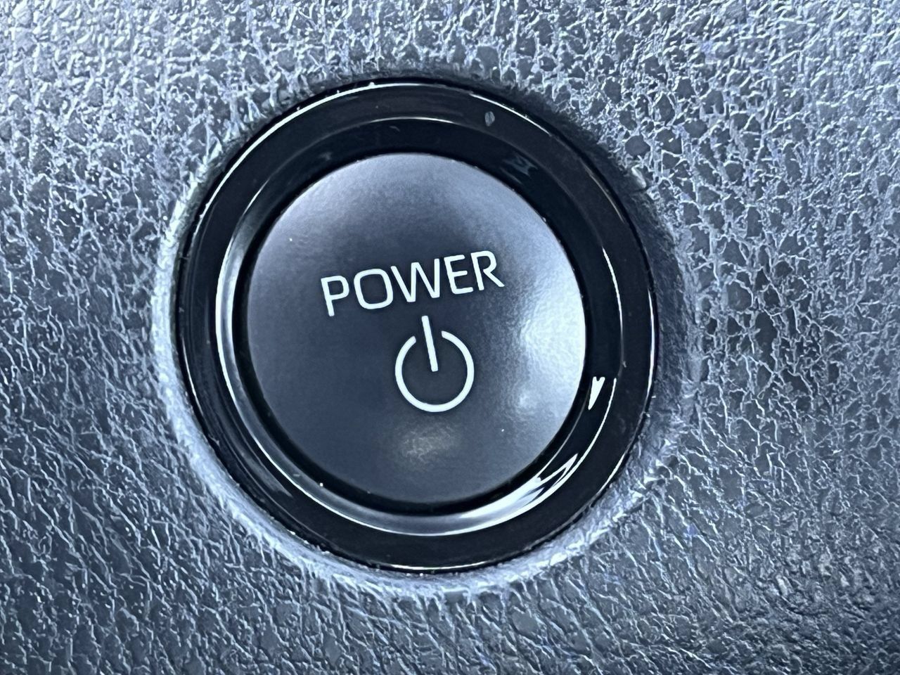 Used 2025 Toyota Camry SE FWD image 19