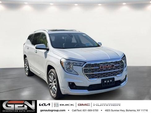 Used 2023 GMC Terrain Denali AWD/4WD image 1