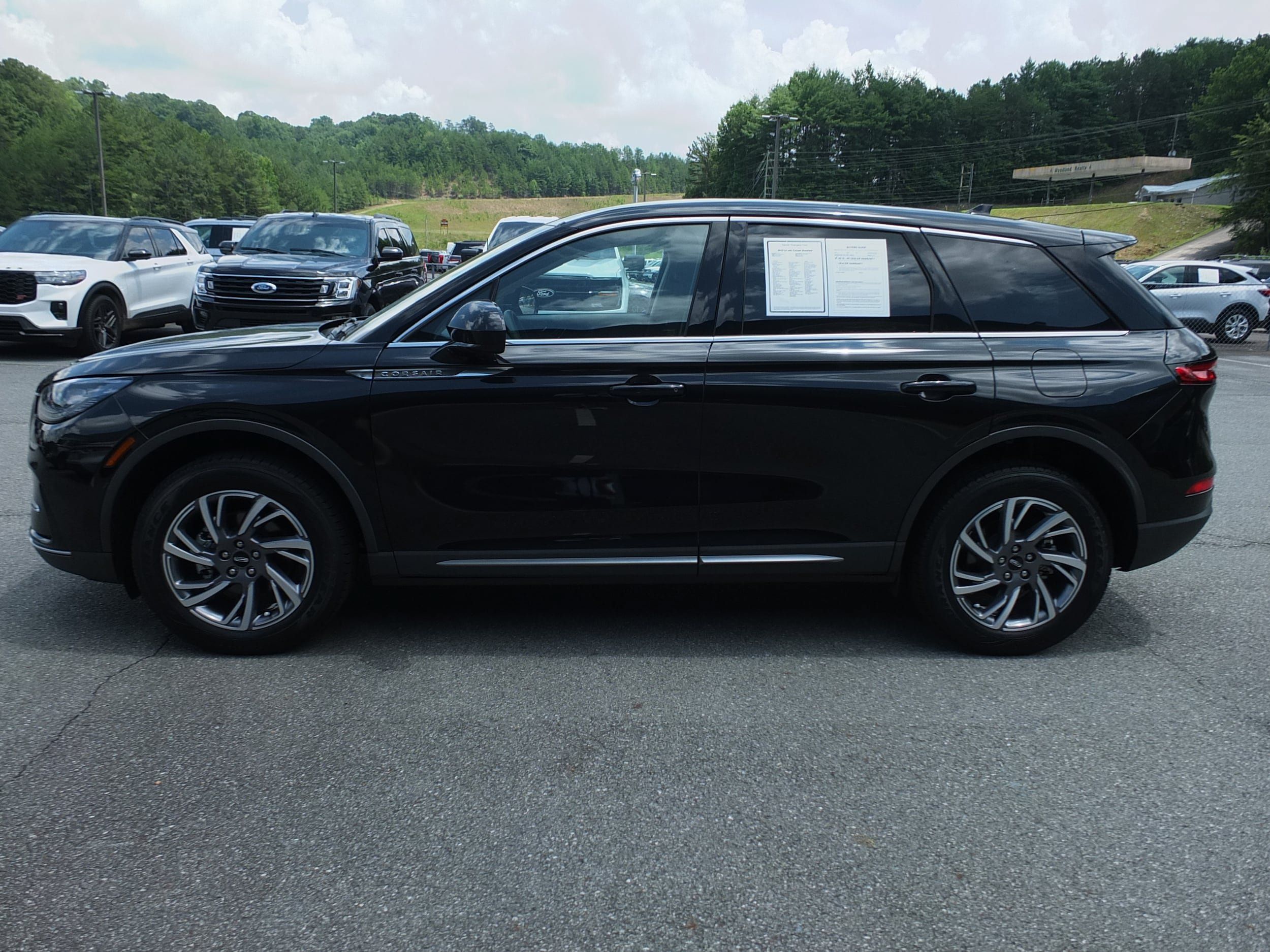 Used 2023 Lincoln Corsair FWD image 6