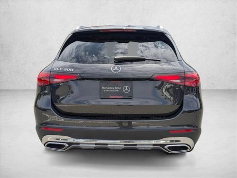 Certified 2025 Mercedes-Benz GLC 300 image 7