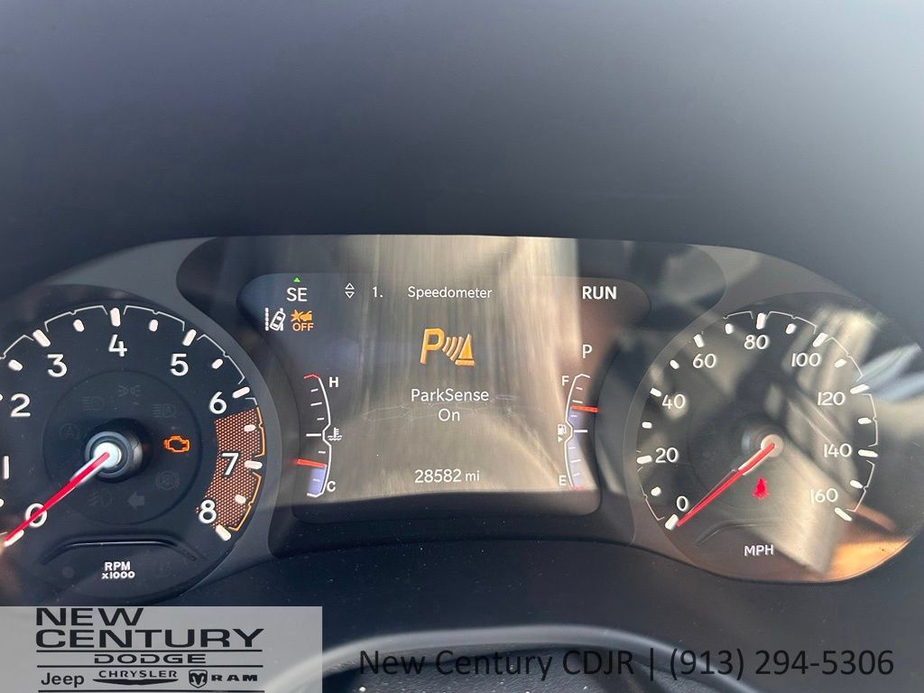 Used 2025 Jeep Compass Trailhawk AWD/4WD image 15