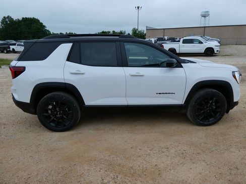 New 2026 GMC Terrain Elevation w/ Elevation Premium Package AWD/4WD image 3