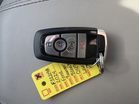 Used 2024 Ford Ranger Lariat w/ FX4 Off-Road Package image 40