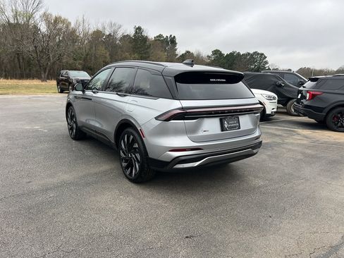 New 2026 Lincoln Nautilus Reserve w/ Jet Appearance Package image 4