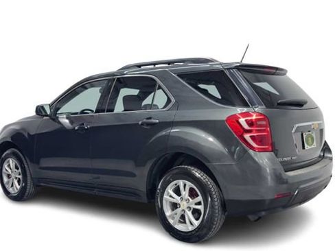 Used 2017 Chevrolet Equinox LT w/ Convenience Package image 4