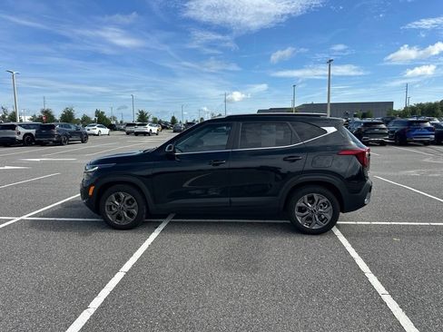 Used 2024 Kia Seltos S FWD image 10