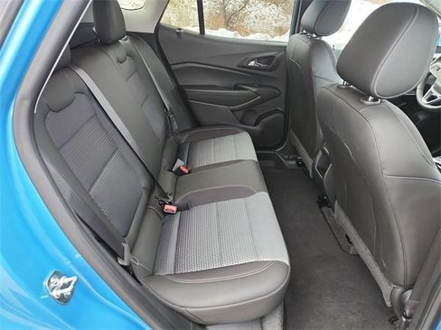 Certified 2025 Chevrolet Trax LT w/ LT Convenience Package image 24