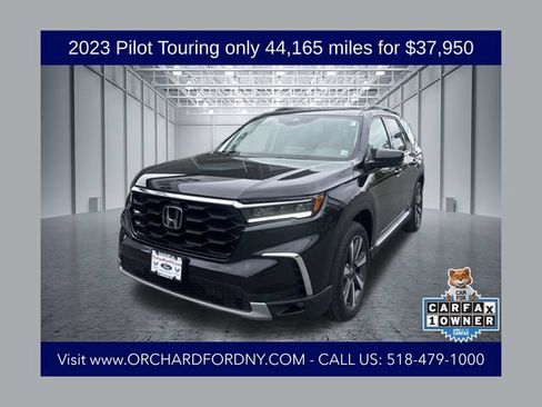 Used 2023 Honda Pilot Touring image 1