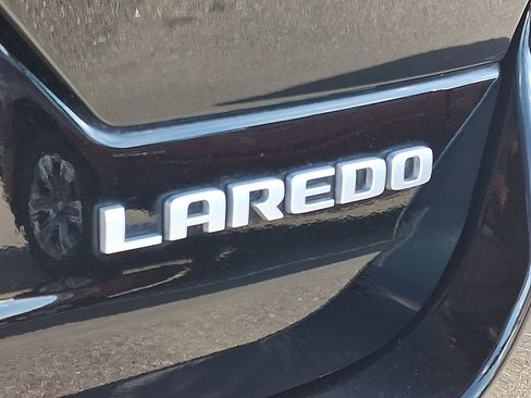 Used 2024 Jeep Grand Cherokee Laredo X AWD/4WD image 30