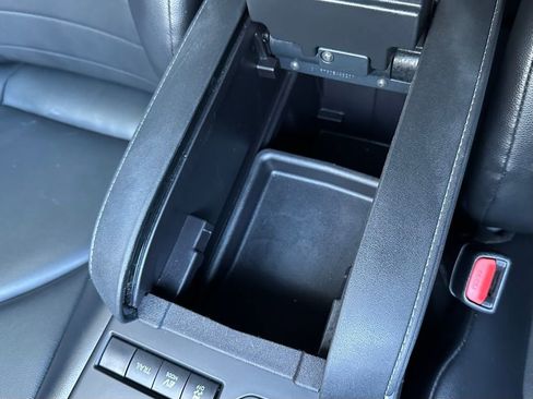 Used 2021 Toyota Highlander XLE image 50