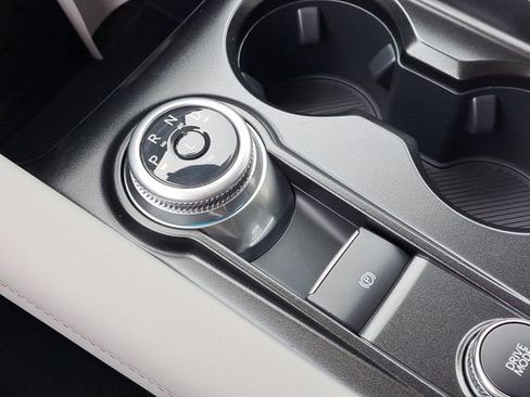 Used 2026 Ford Explorer Active w/ Active Comfort Package image 15