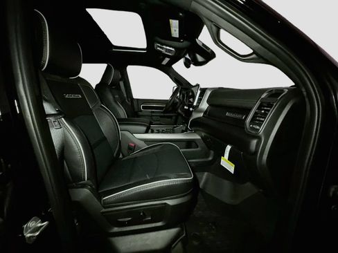 New 2026 RAM 2500 Laramie AWD/4WD image 33