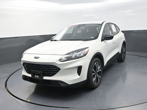 Used 2021 Ford Escape SE w/ SE Sport Appearance Package AWD/4WD image 6