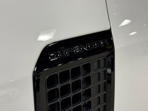 Used 2020 Land Rover Defender 110 S AWD/4WD image 78