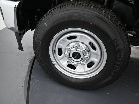 New 2026 Ford F250 XL w/ FX4 Off-Road Package AWD/4WD image 25