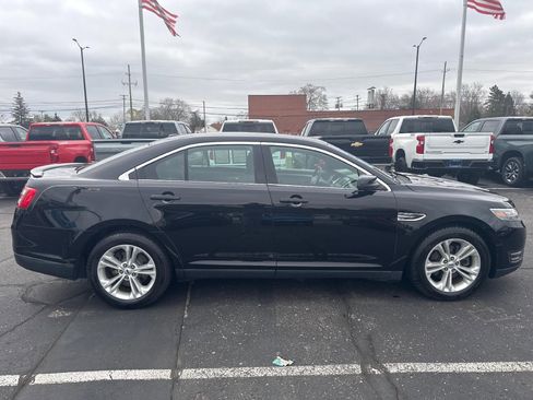 Used 2016 Ford Taurus SEL FWD image 8