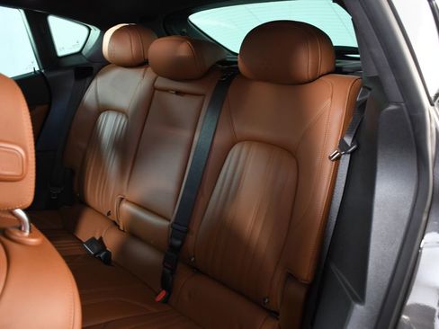 Used 2021 Maserati Levante S image 27