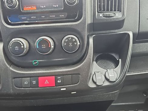 Used 2021 RAM ProMaster 2500 w/ Convenience Group image 20