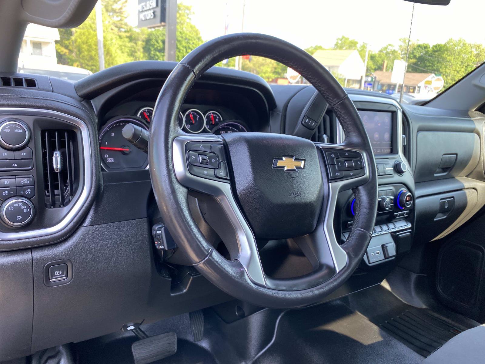 Used 2022 Chevrolet Silverado 3500 LT w/ Convenience Package AWD/4WD image 13