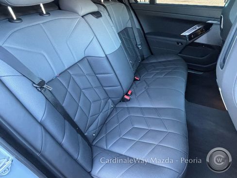 Used 2024 BMW 760i xDrive w/ Executive Package image 29