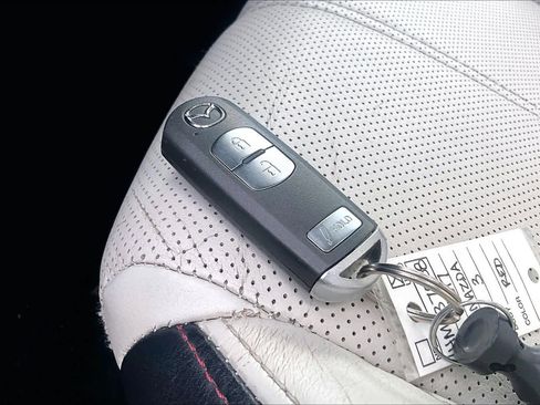 Used 2017 MAZDA MAZDA3 Grand Touring w/ Premium Equipment Package image 14