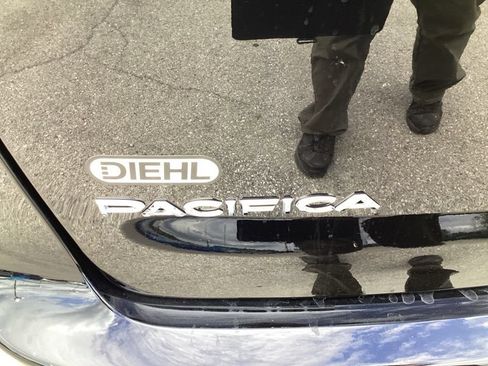 New 2027 Chrysler Pacifica Select FWD image 11