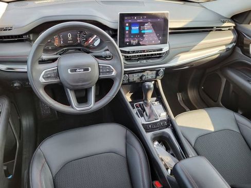 Used 2022 Jeep Compass Trailhawk image 35