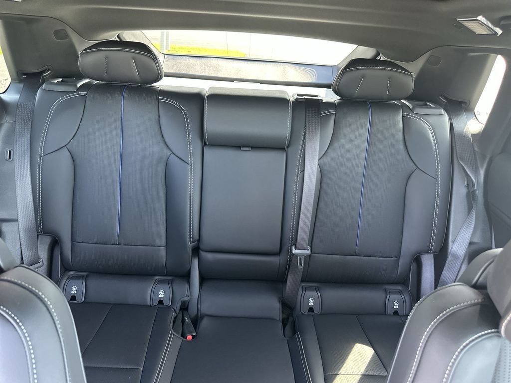 New 2026 Cadillac Lyriq V AWD/4WD image 15