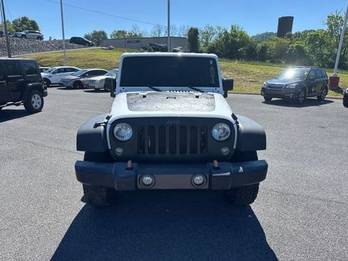 Used 2017 Jeep Wrangler Unlimited Sport AWD/4WD image 3