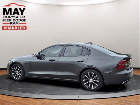Used 2021 Volvo S60 T5 Momentum image 22