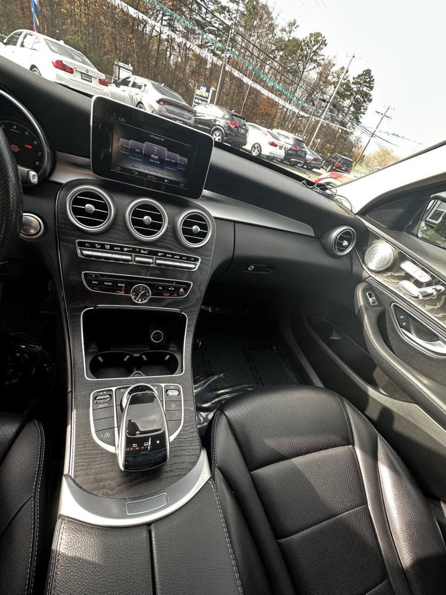 Used 2015 Mercedes-Benz C 300 4MATIC Sedan image 15
