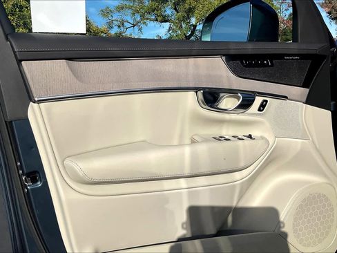 New 2026 Volvo XC90 T8 Ultra image 24