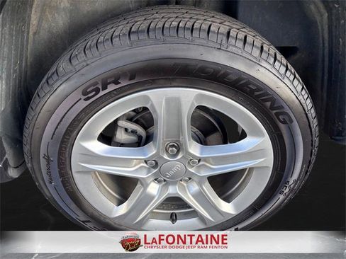 Certified 2024 Jeep Compass Latitude image 30