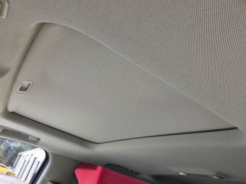 Used 2016 Cadillac Escalade Luxury image 18