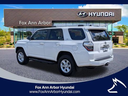 Used 2022 Toyota 4Runner SR5 Premium w/ Moonroof Package AWD/4WD image 3