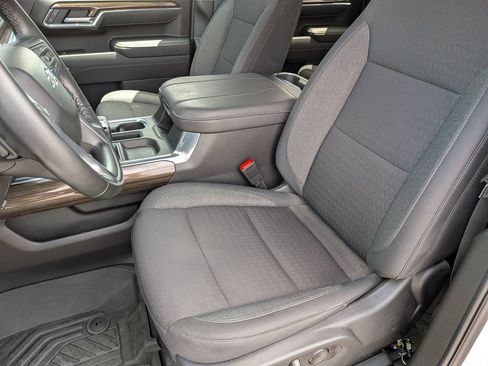 Used 2025 Chevrolet Silverado 1500 LT Trail Boss AWD/4WD image 30