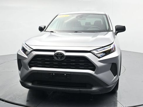 Used 2024 Toyota RAV4 LE AWD/4WD image 3