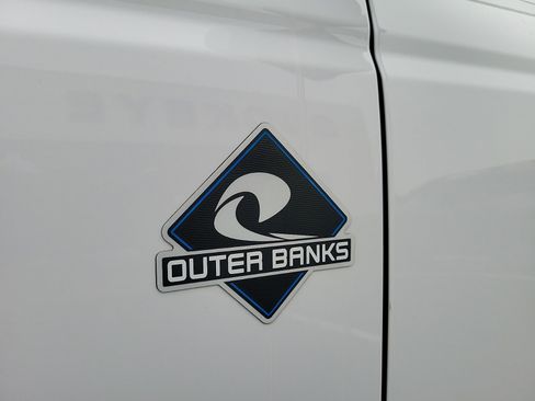 Used 2025 Ford Bronco Outer Banks image 14