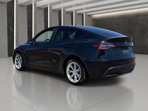 Used 2022 Tesla Model Y Long Range AWD/4WD image 4