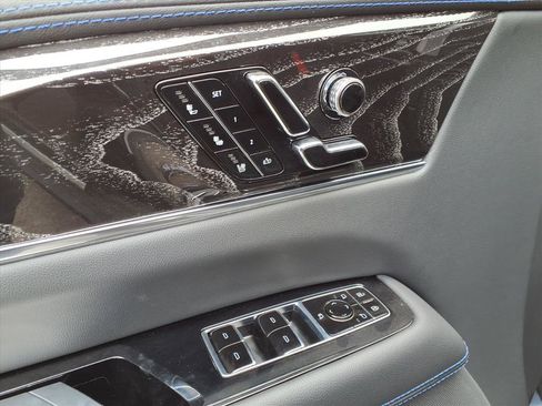 New 2026 Cadillac Escalade IQL Luxury image 9