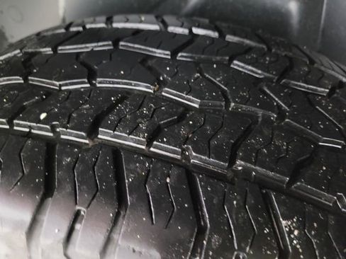 Used 2018 RAM 1500 Classic SLT w/ Luxury Group image 22