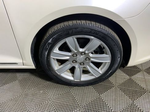 Used 2011 Buick LaCrosse CXL w/ Luxury Package image 15