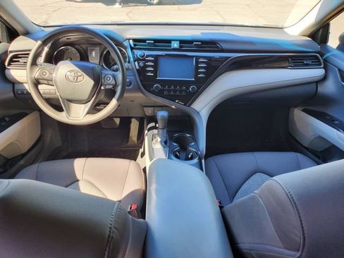 Used 2019 Toyota Camry LE FWD image 9